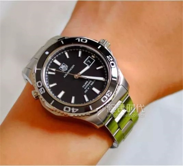 泰格豪雅竞潜最新款,泰格豪雅竞潜好还是浪琴好