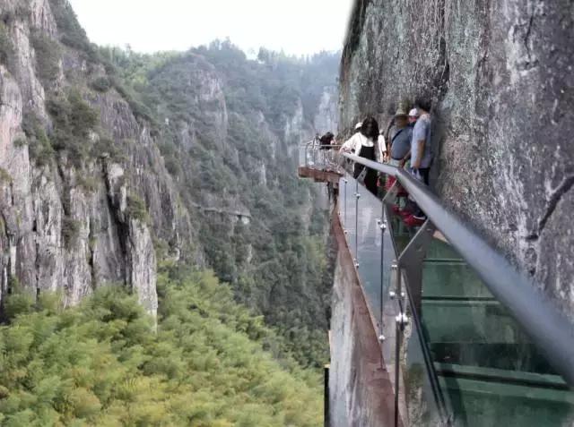 空中玻璃栈道真实感受,浙江玻璃栈道推荐
