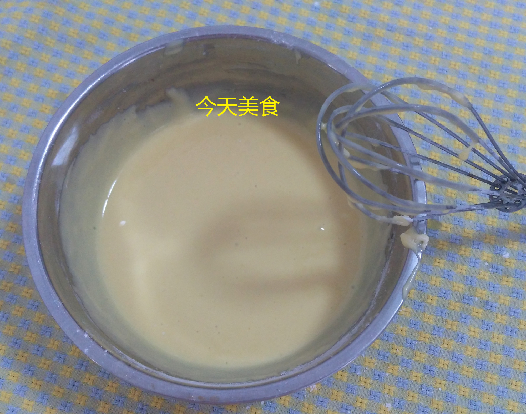 这有详细图文介绍，学一学怎么做蛋糕，就不会被戚风给“气疯”了