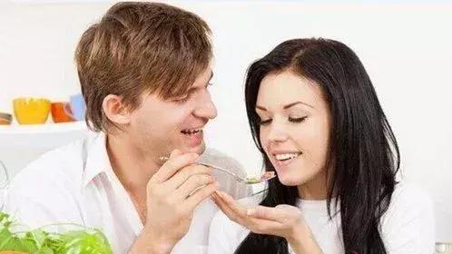 6个月的宝宝如何进行亲子互动,如何隔着屏幕和孩子有效互动呢