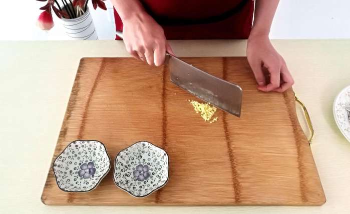 正宗的八爪鱼是怎样做的,鲜活的八爪鱼做法