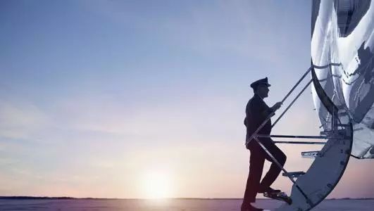 民航招飞的院校都有哪些,航校是高考还是直接参加招飞