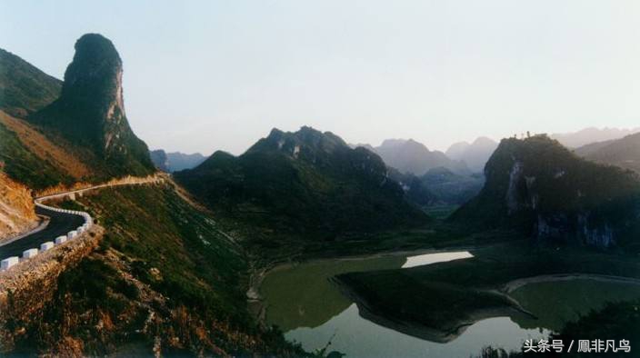 广西凤山大石山里有一对苦命鸳鸯，不看不知道，看了吓一跳