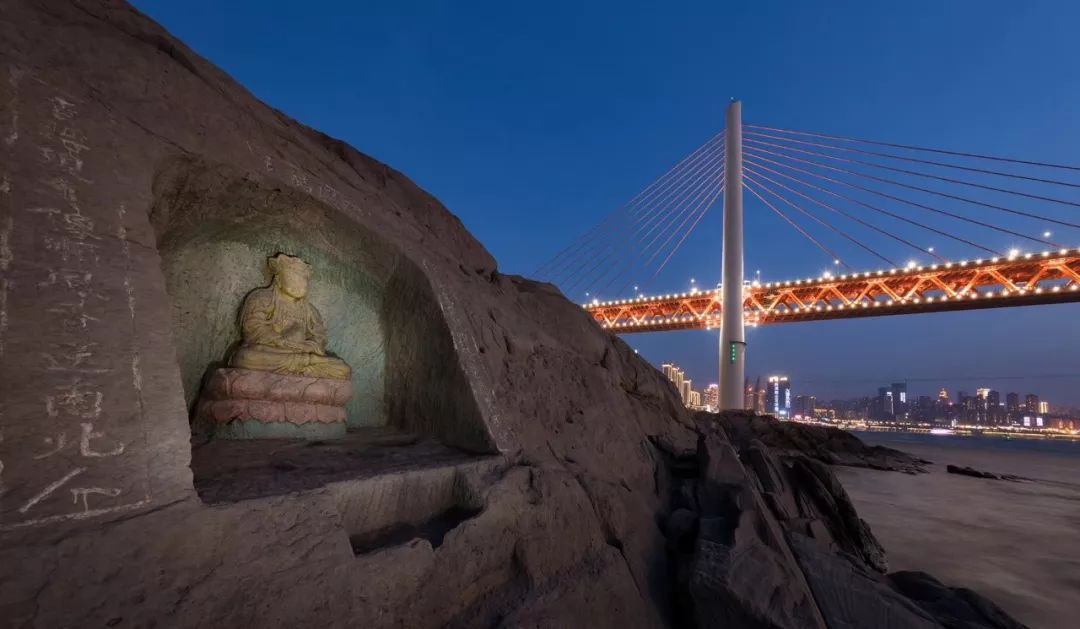 重庆夜景真的比香港好看吗,重庆夜景为什么比香港还繁华