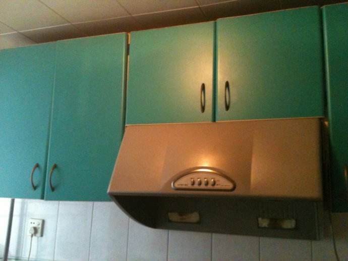 橱柜刷油漆翻新,橱柜颜色选深了自己重新刷