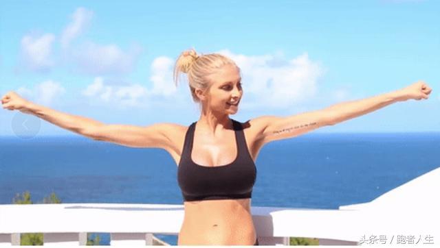 胳膊上软绵绵的赘肉怎么办？一些瘦手臂的好方法，把肥肉练成肌肉