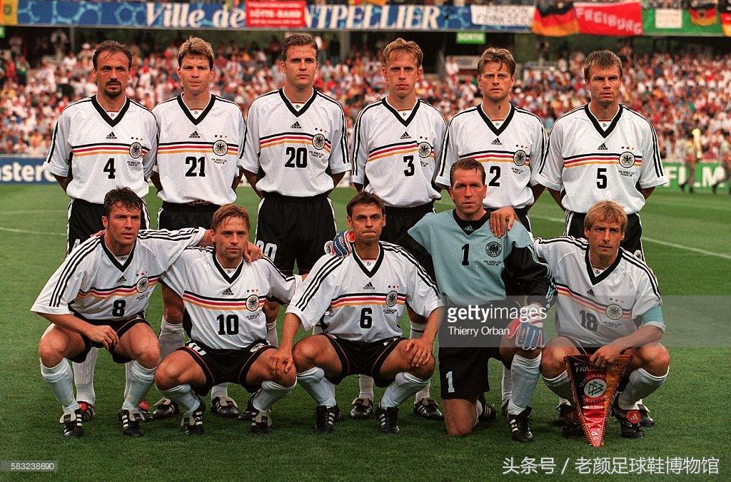 02年世界杯足球鞋回顾,世界杯最火前十的足球鞋