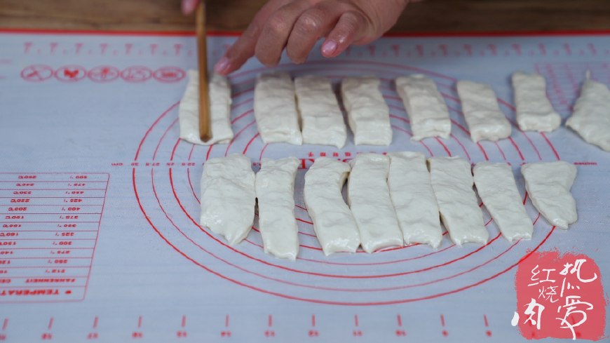 无铝蓬松大油条做法,空心大油条怎样做好吃