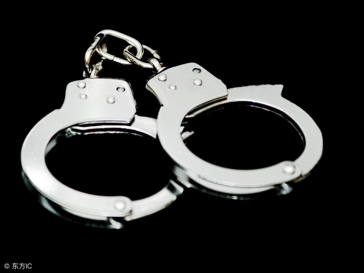 Ayawawa被封，PUA被唾弃，情感培训机构到底哪里出了问题？