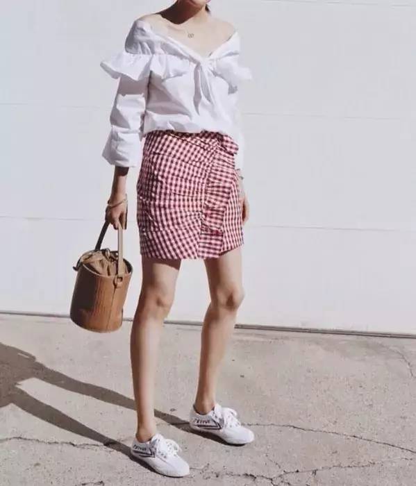 匡威的帆布鞋值得买吗,帆布鞋匡威值得购买吗