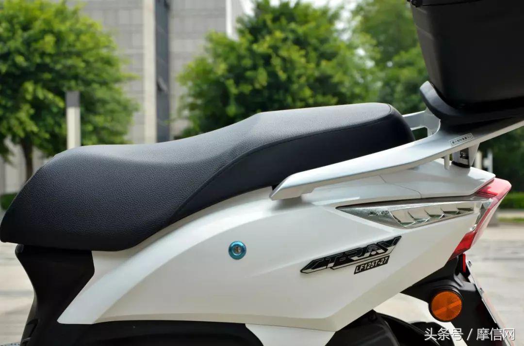 力帆花韵125踏板摩托车,力帆125踏板花韵评测