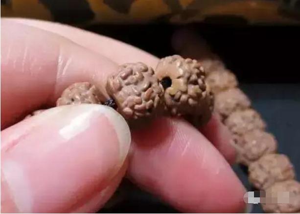 我的金刚菩提盘的不一样怎么办,我的金刚为啥盘的里面都是灰