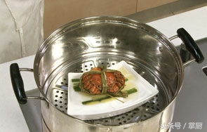 手把手教你清蒸大闸蟹的正确做法,清蒸大闸蟹的做法全过程