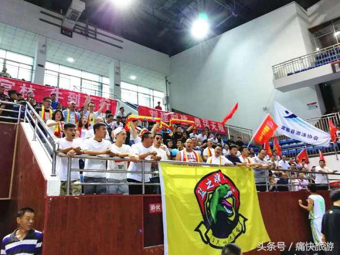 自贡篮球全场,自贡男篮比赛