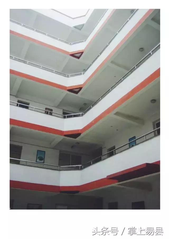 说说我的易中生活，在易中上学三年是一种怎样的体验