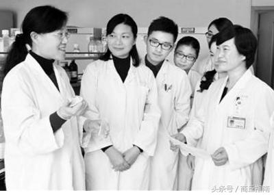 女学生和3男交往怀孕孩子生下后医生懵了!