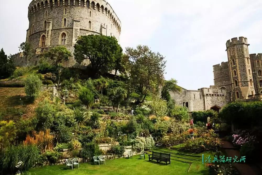 为啥欧洲中世纪战争能打个一百多年？城堡太多、骑士磨洋工！