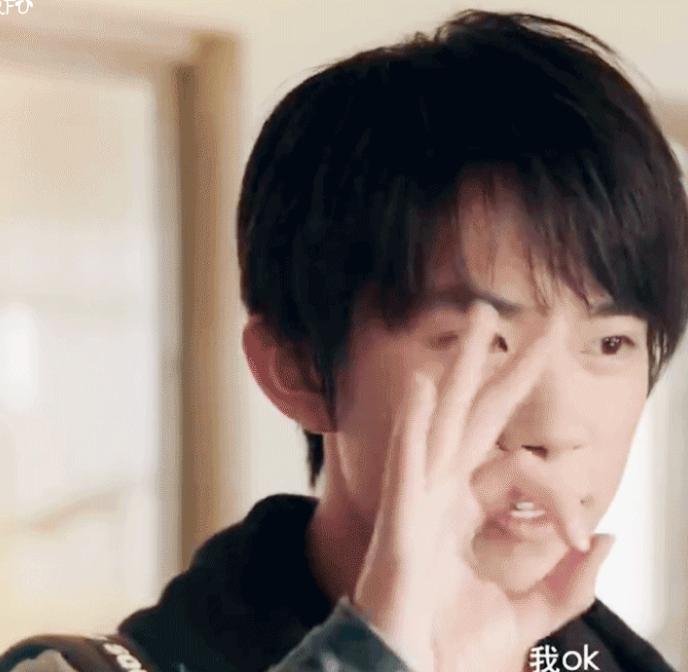 易烊千玺高情商说话名场面,粉丝对易烊千玺说土味情话