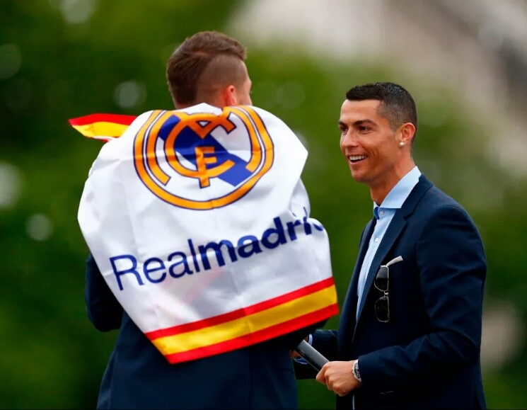 五年四冠，皇马复刻王朝，同时，也将拉开“王者之师”换血的序幕