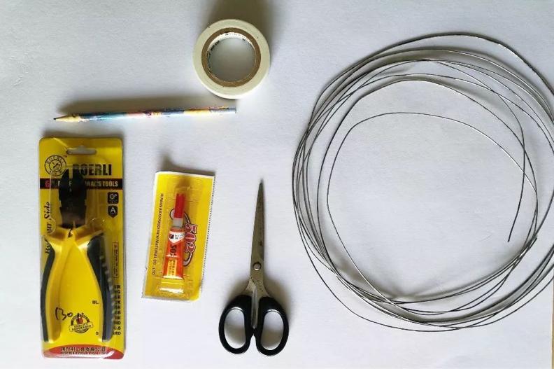 用纸杯和彩色纸做可爱的兔子灯笼,3-6岁少儿手工兔兔灯笼制做过程