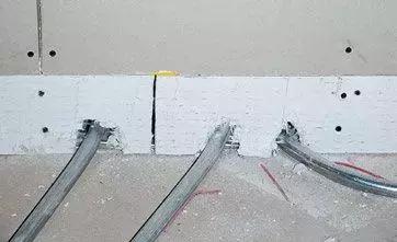 水泥墙面鼓包开裂怎么补救,水泥墙面开裂有什么补救办法