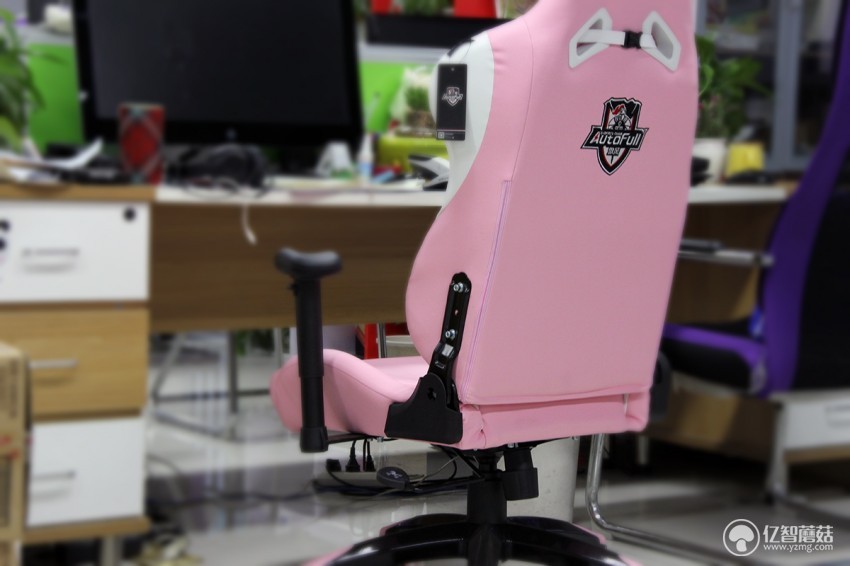 傲风af050测评,傲风电竞椅大耳狗测评