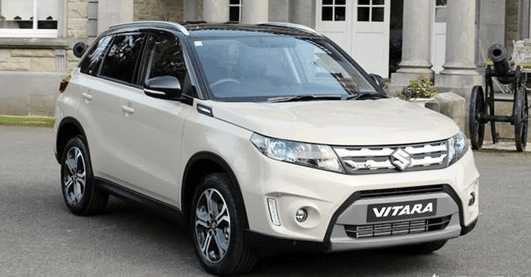 丰田神车卡罗拉，紧凑轿车之王对比铃木小SUV维特拉，选谁不后悔