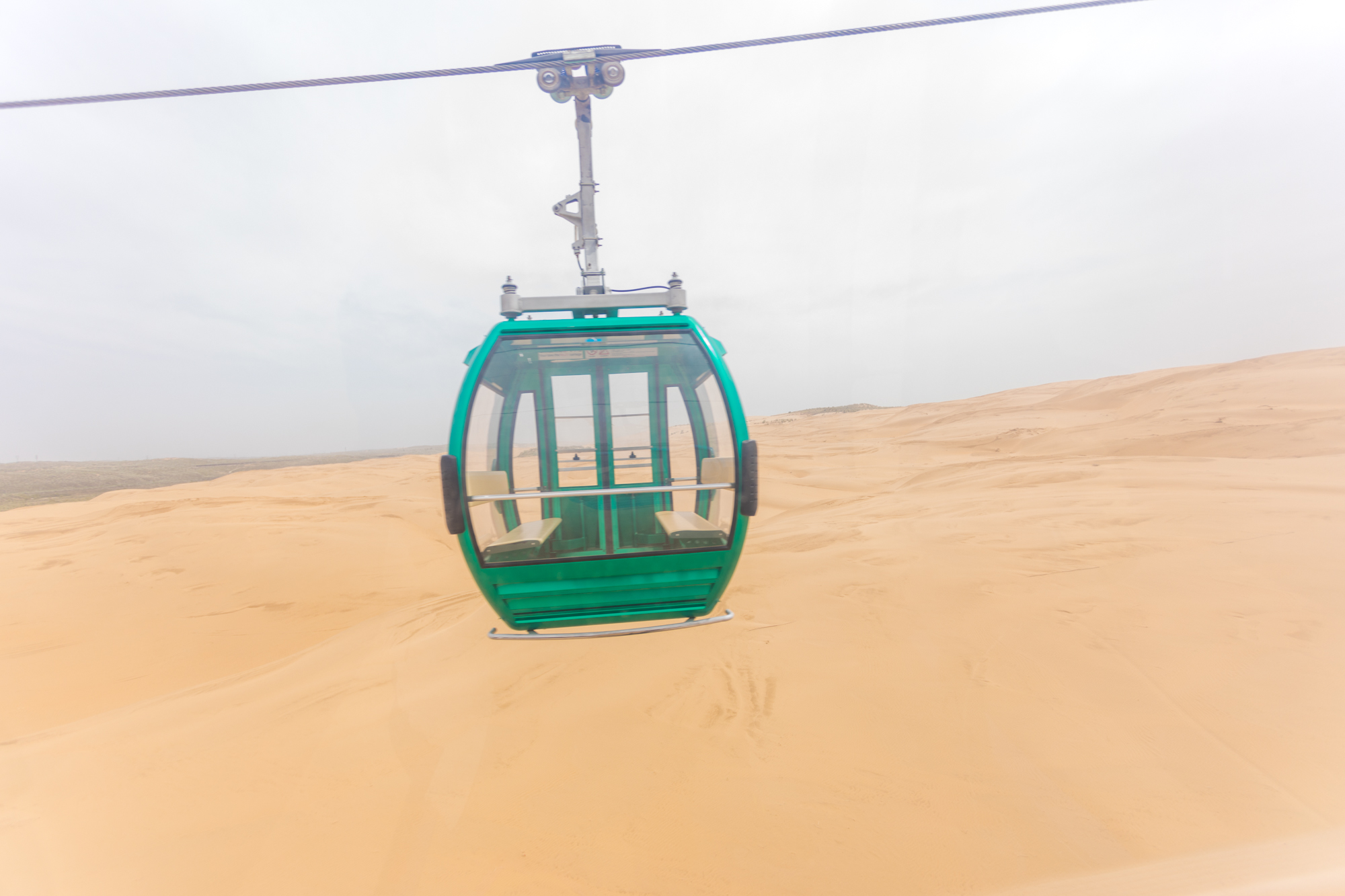 沙漠外星飞船里，与娃共度美好午后时光