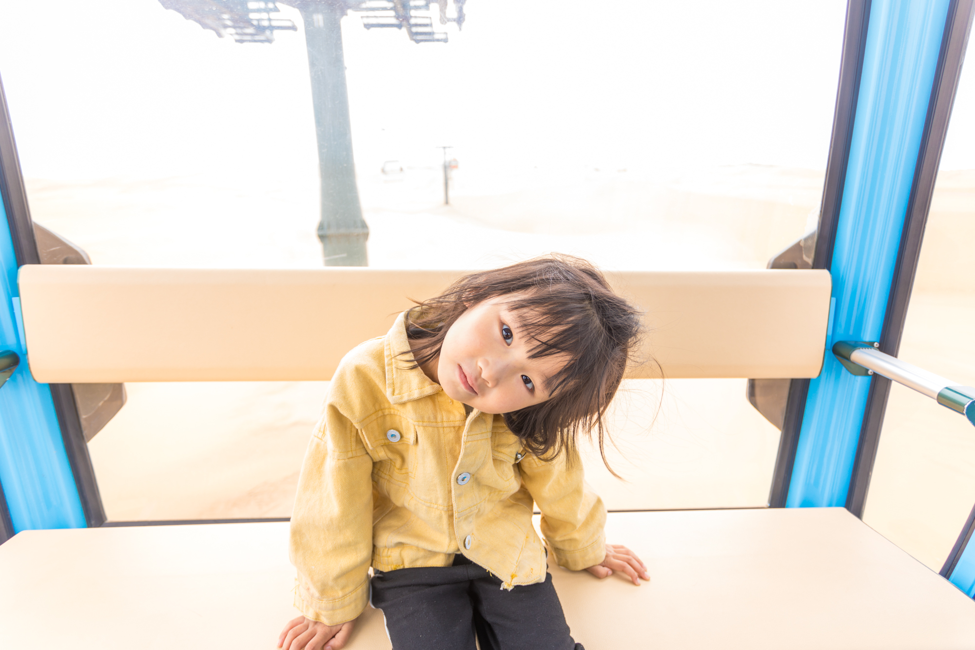 沙漠外星飞船里，与娃共度美好午后时光