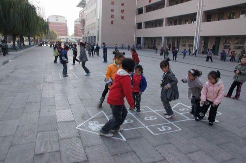 六一回忆一下小时候的游戏,回忆童年时农村孩子玩过的游戏