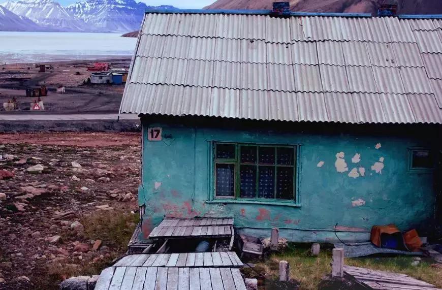 深山里发现荒无人烟的鬼城,欧洲无人小镇