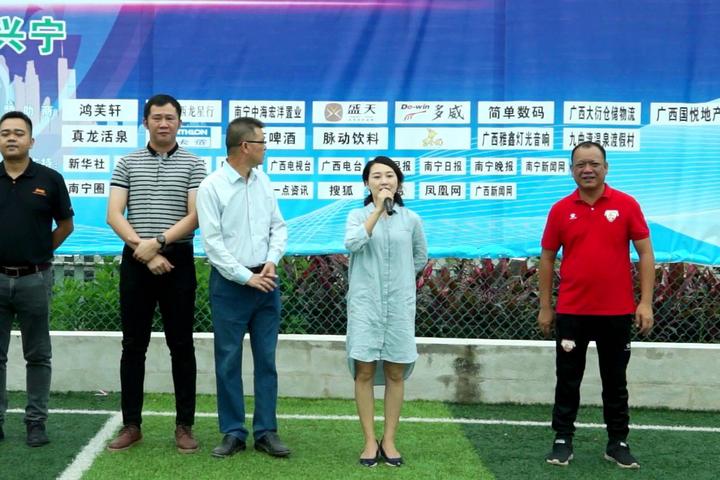 c罗年轻时教青训,c罗青训