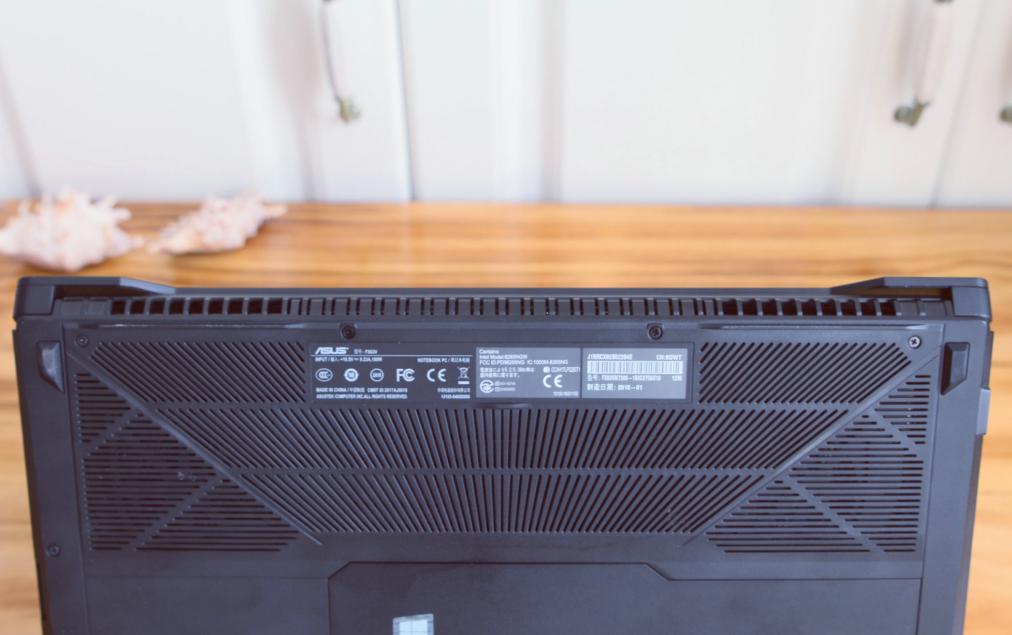 华硕飞行堡垒fx63v装nvme固态,飞行堡垒fx63vm1050ti