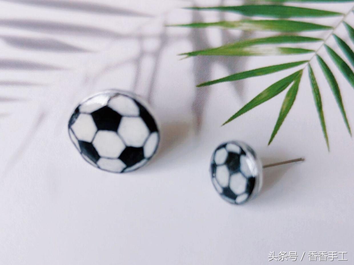 世界杯开始了准备什么,世界杯足球纪念物