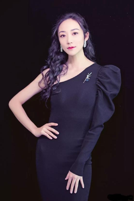 韩雪近期迷人美照,韩雪冬日晒自拍照