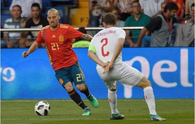 够强!一场平局搅乱世界杯浑水,豪门老少配给足坛出了一道玄学题