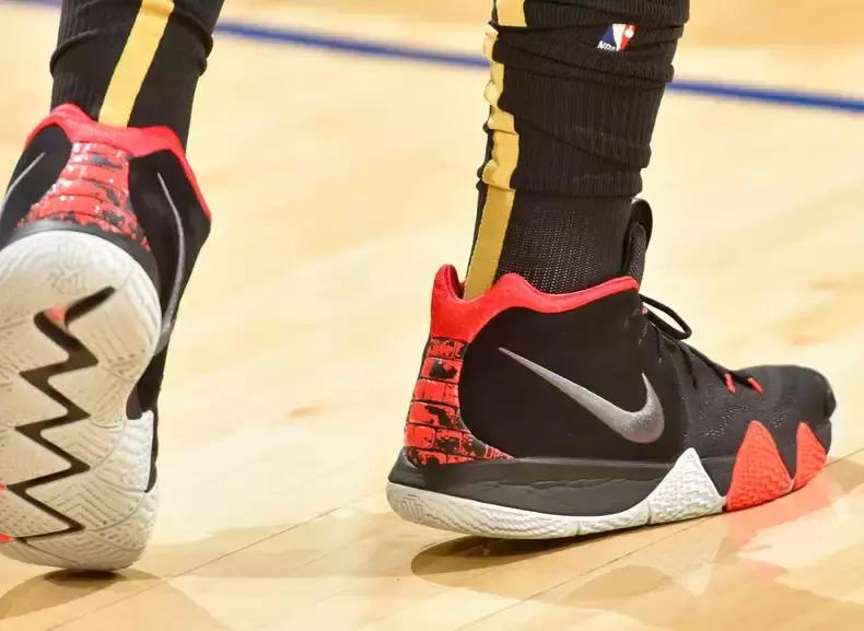 NBA总决赛G1赛场上脚鞋款一览