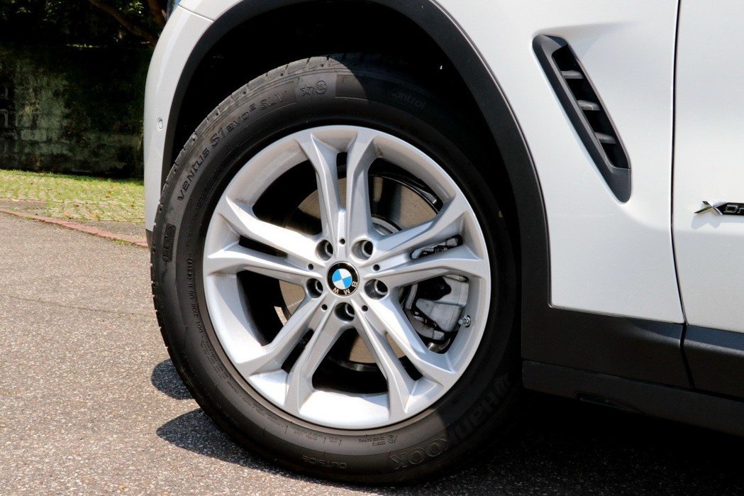 全新bmwx3全新体验,宝马x3sdrive20i试驾