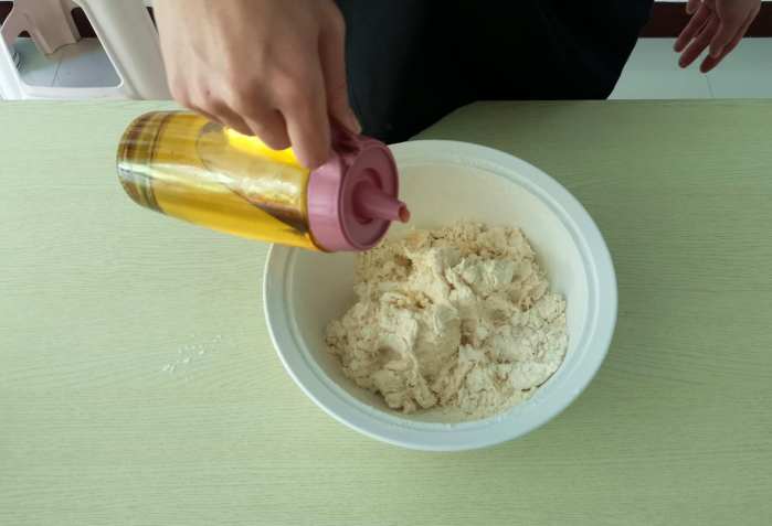 临夏回族厨娘油条教程,油条最简单的做法和配方