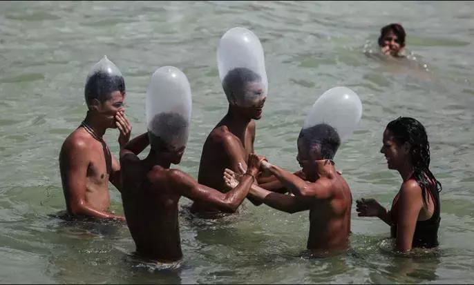 谁也不能阻止一只成精的套套*爱做**做的事