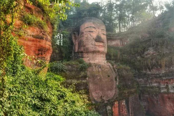 带着女生去峨眉山,带着女友穷游
