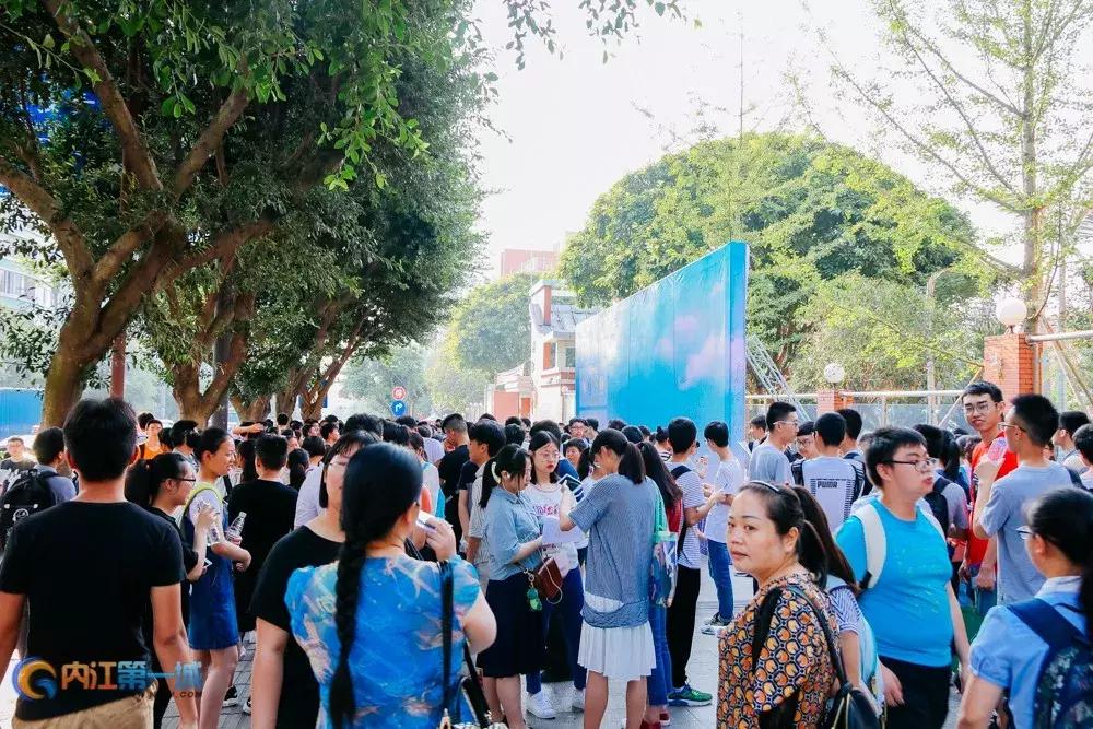 内江翔龙中学高考图片,内江翔龙中学高考现场