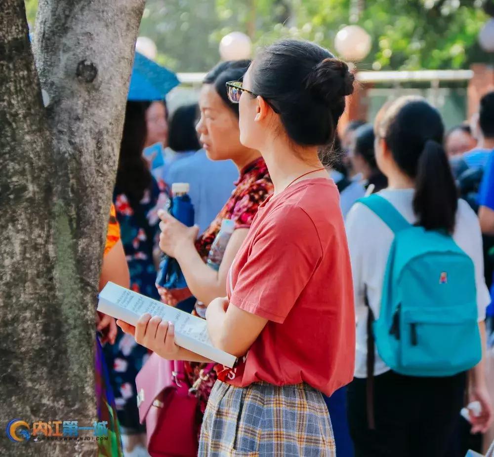 内江翔龙中学高考图片,内江翔龙中学高考现场