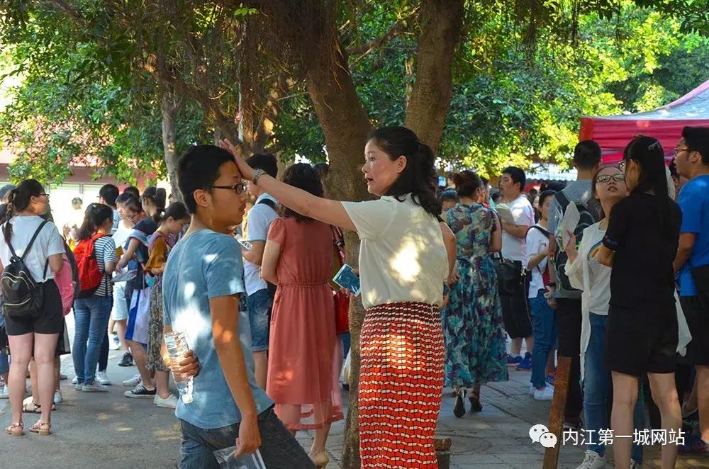 内江翔龙中学高考图片,内江翔龙中学高考现场