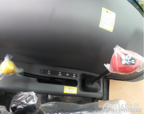 老司机多图详解乐星LS704拖拉机