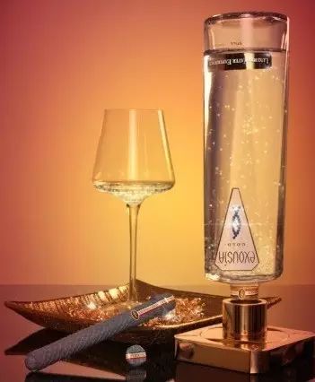 蒂芙尼卡地亚哪个好,卡地亚蒂芙尼比较