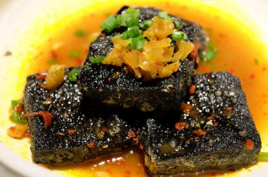 经常吃臭豆腐会爆痘吗,长期吃臭豆腐对身体有坏处