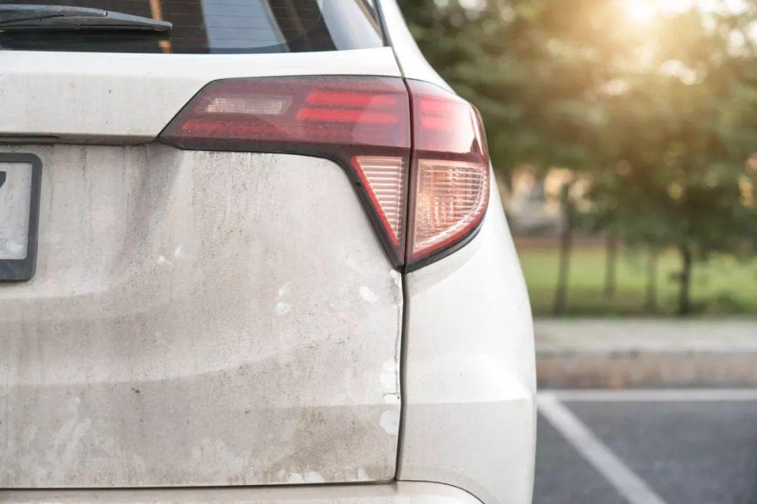 洗完车用什么擦让车子光亮如新,用什么东西洗车可以除车身污垢