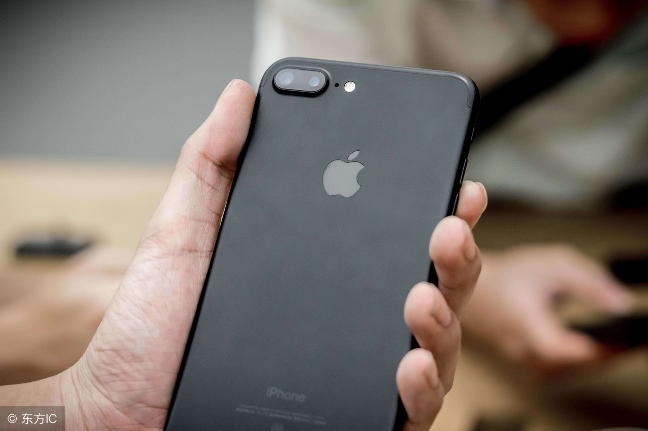 苹果手机很卡怎么办，ITUNES显示其他占用好几个GB,一键抹除其他