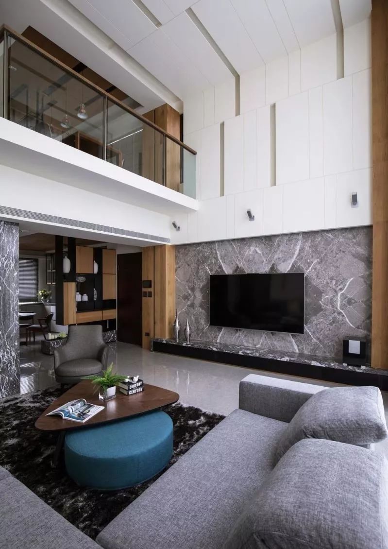 客厅电视背景墙简约小柜子效果图,2021现代简约背景墙效果图客厅